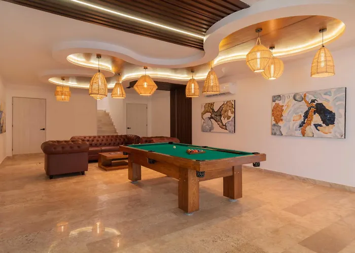 2 Bd With Private Plunge Pool And Terrace Holiday home *