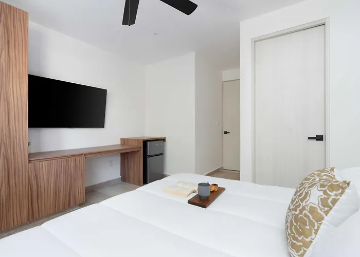 2 Bd With Private Plunge Pool And Terrace Holiday home *
