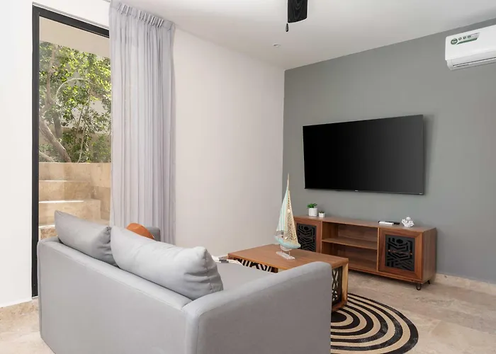 2 Bd With Private Plunge Pool And Terrace Holiday home